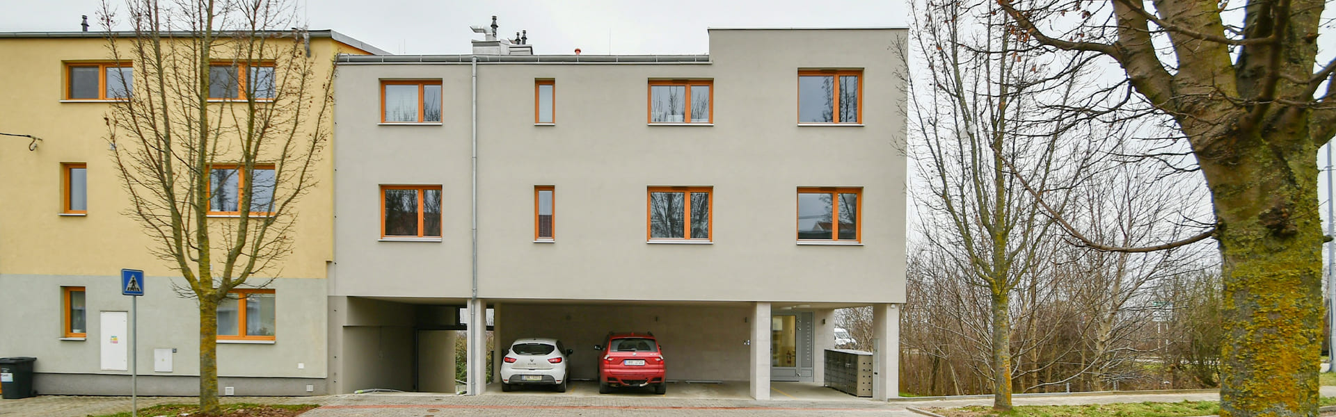 EFI Residence Holzova 28****