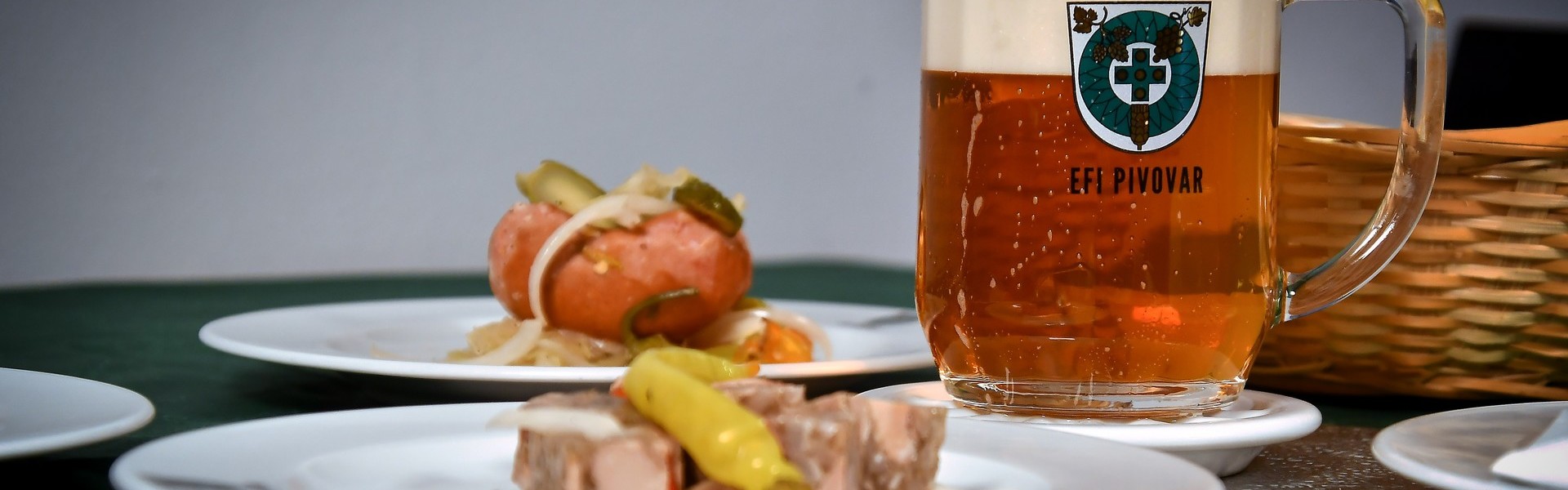 EFI Hostinec Zelňák food and beer